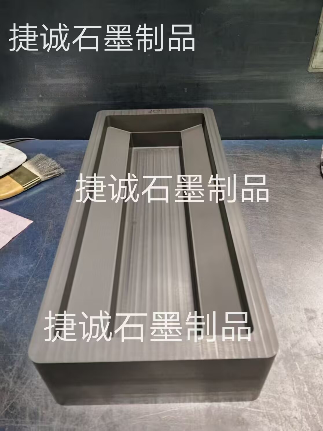 石墨油槽，鑄錠石墨油槽，高純石墨油槽，多槽石墨油槽，耐高溫石墨油槽，金銀鑄錠石墨模具，石墨油槽石墨鑄錠槽，石墨油槽生產(chǎn)廠家